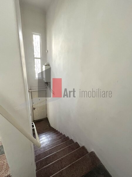Zona Ultracentrala, Piata Romana, apartament 2 camere, corp casa.